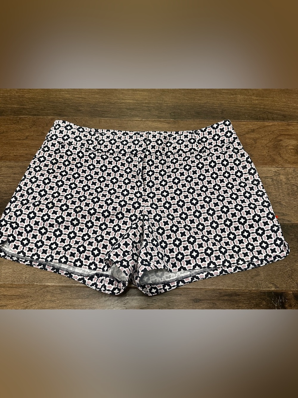 LOFT Riveria Lavender and Navy Geometric Print Women’s Shorts